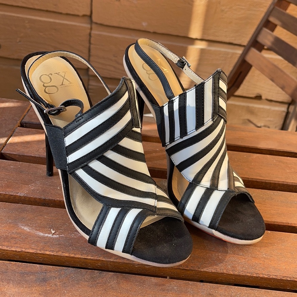 Guen Stephani sling back stiletto